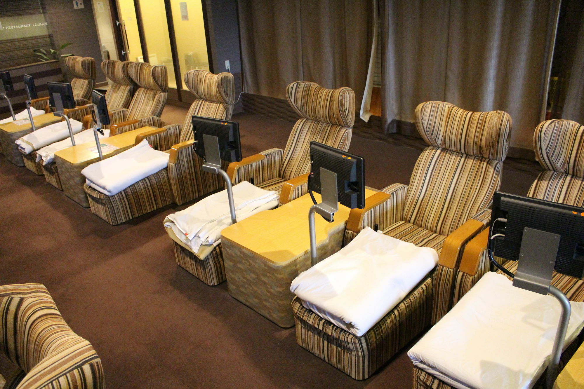 Sauna & Capsule Hotel Hokuo Tokio Buitenkant foto
